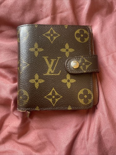 Louis vuitton wallet - louis,